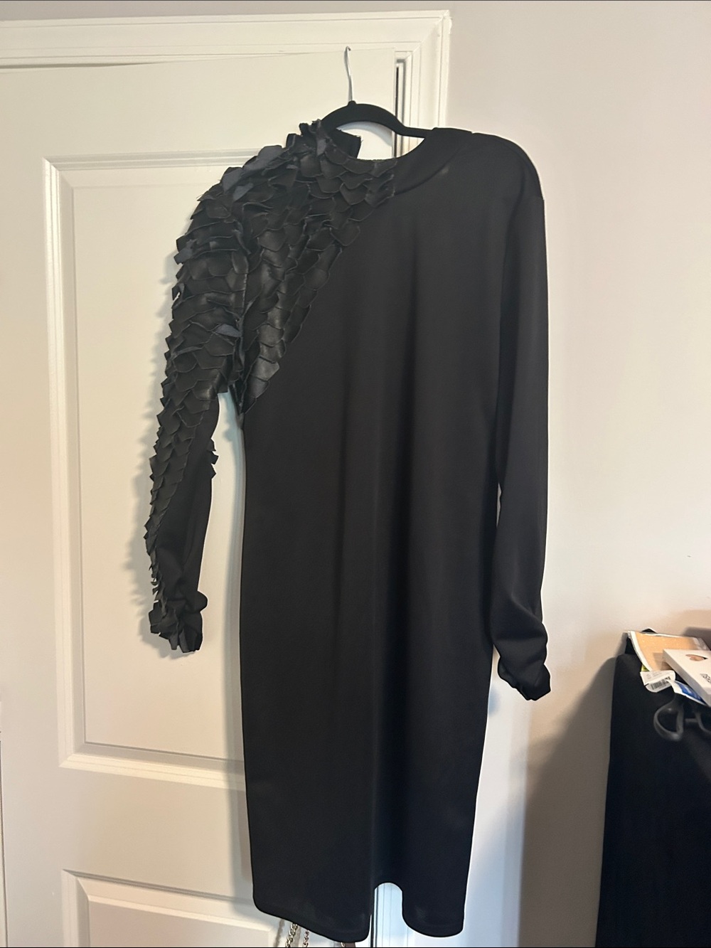 Elegant Black Long-Sleeve One-Shoulder Ruffle Dress